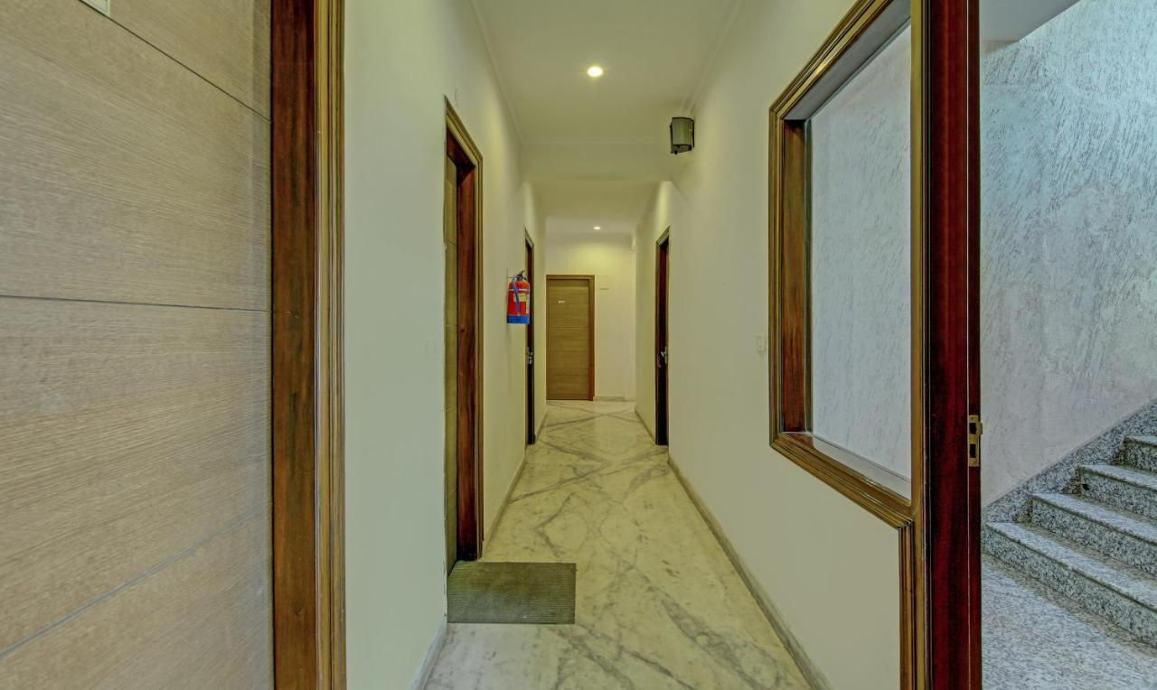 Itsy Hotels Swastika Inn Sector 26 Ноида Екстериор снимка